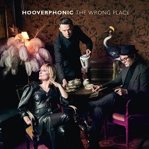 Rivierenland Radio speelt nu `The Wrong Place` van Hooverphonic