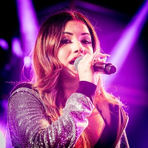 Cover `Time After Time` van Mabel