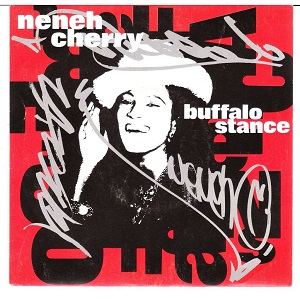 Rivierenland Radio speelt nu `Buffalo Stance` van Neneh Cherry