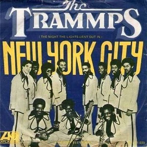 Rivierenland Radio speelt nu `The Night The Lights Went Out` van The Trammps