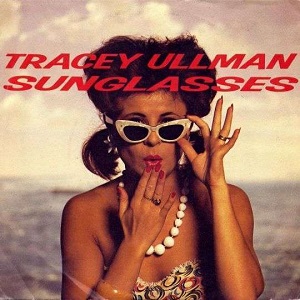 Rivierenland Radio speelt nu `Sunglasses` van Tracey Ullman