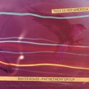 Rivierenland Radio speelt nu `This Is Not America` van David Bowie & Pat Metheny Group