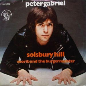 Rivierenland Radio speelt nu `Solsbury Hill` van Peter Gabriel