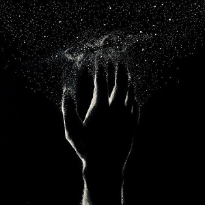 Rivierenland Radio speelt nu `In The Stars` van Benson Boone