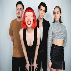 Cover `We Own The Night` van Sophie and the Giants
