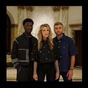 Rivierenland Radio speelt nu `Vas-y (Ga Maar)` van Suzan & Freek & Claude