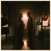 Rivierenland Radio speelt nu `Niemand` van Suzan & Freek